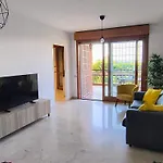 Beplace La Nuvola Apartment *